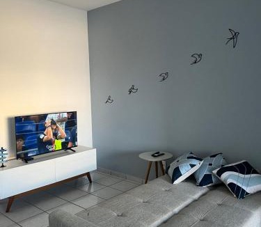 Enseada Azul Apartment | Novidade na Enseada Azul! Apto com churrasqueira, área gourmet e Ar condicionado a 150m da praia