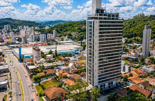 Velha Apartment | NOVO Loft 910 - 200m da Vila Germanica - Rooftop Pisc