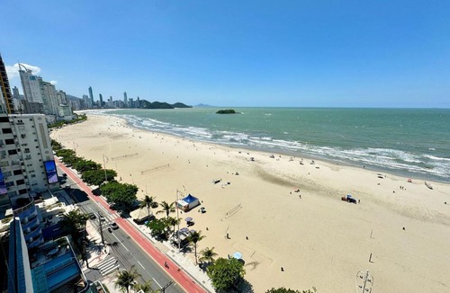 Centro Apartment | Oceanfront 4 Suite Apartment in Downtown Balneário Camboriú
