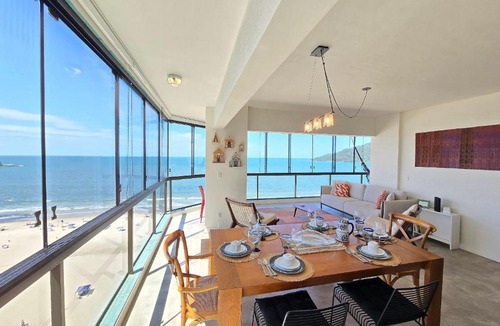 Centro Apartment | Oceanfront 4 Suite Apartment in Downtown Balneário Camboriú