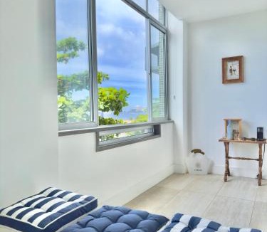 Leme Apartment | Oceanfront Avenida Atlântica