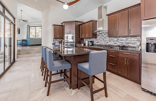 Coco House | Oceanview Villa | Elevator + Guest Apartment