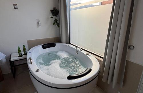 Guia Lopes da Laguna Apartment | Ofurô com hidromassagem aquecida
