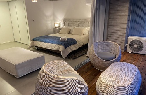 Olivos Apartment | Olivos Harbour Premium Deco Apartment 55 sqm - 400 mb WIFI - pool - gym
