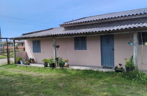 Balneario Arroio do Silva House | Our Pink House in Balneário Arroio do Silva