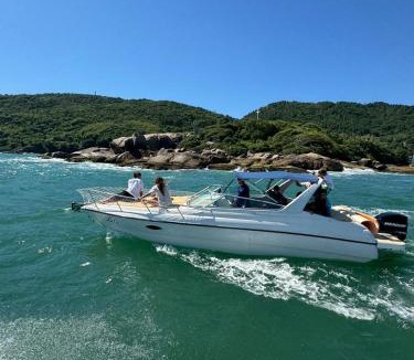 Barra da Lagoa Boat Rental | Passeio de Lancha I Ilha do campeche