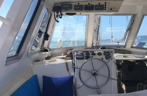 Mambucaba Boat Rental | Passeio diurno e hospedagem de Veleiro Maverick