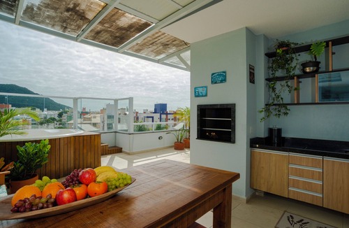 Ingleses Norte Apartment | Penthouse with Jacuzzi - Ingleses Beach