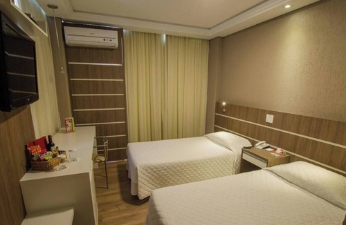 Civic Center Hotel | Perfect For Work & Relaxation w/Breakfast