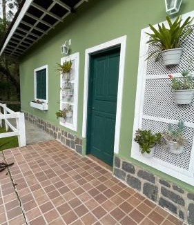 Jardim Europa Cabin | Petite Maison - Dona Belandira