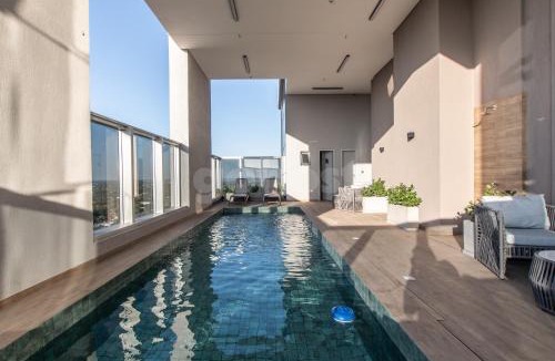 Asuncion Apartment | Petra Tower Luxury 2 BR Apt w Resto, Pool & Gym