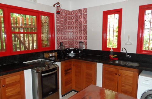 Picinguaba House | Picinguaba. Comfortable, nestled in the woods, one minute from the beach, with parking.