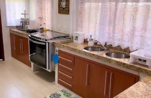 Unamar House | Pine nuts