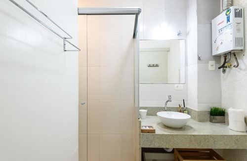 Leblon Apartment | Pineapples CG103 - Apartamento 2 quartos, bem decorado e em ótima localização no Leblon