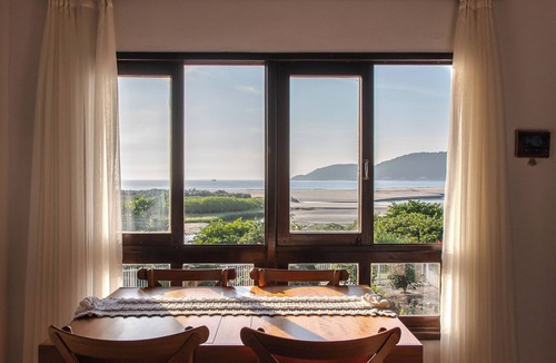 Ubatuba Apartment | Piso superior:casa aconchegante à beira mar XS7441