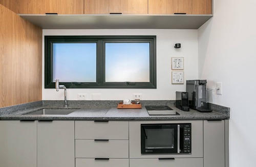 Lagoa Pequena Apartment | Pool | 50" Smart TV #CAMP17