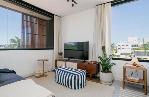 Lagoa Pequena Apartment | Pool | 50" Smart TV #CAMP17