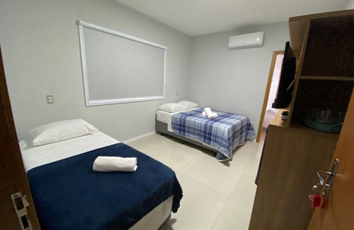 Praia da Armacao do Itapocoroi Hostel | Pousada Ametista