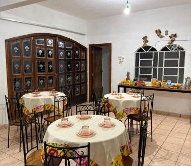 Resende Costa Hotel | Pousada Belas Artes
