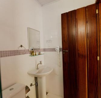 Vila do Abraao Hotel | Pousada Caúca