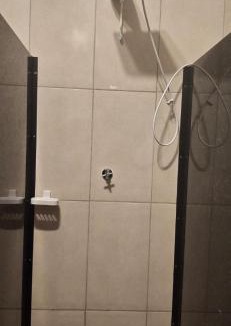 Inconfidentes Apartment | Pousada Café em Flor -Quarto com cama de solteiro