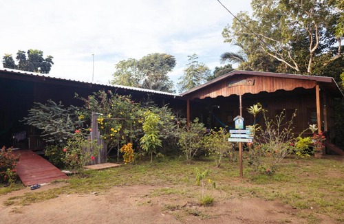 Iranduba House | Pousada Cantinho da Ioiô