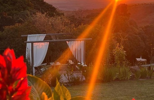 Carrancas Hotel | Pousada Canto da Lua - Charme, intimismo e uma linda vista para o Pôr-do-Sol -Wi-Fi