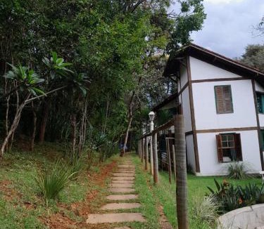 Sao Sebastiao das Aguas Claras Hotel | Pousada Canto Da Lua - Macacos