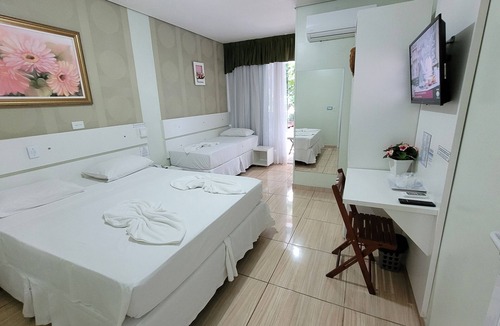 Vila Yolanda Hotel | Pousada Caroline