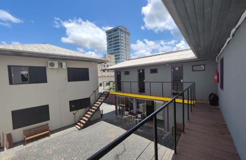 Velha Hostel | Pousada Casa da Maga - Vila Germânica