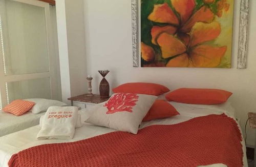 Bonfim Hotel | Pousada Casa do Bicho Preguiça - 8 rooms ideal for groups and families.