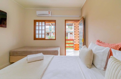 Barra de Ibiraquera Hotel | Pousada ChaDay