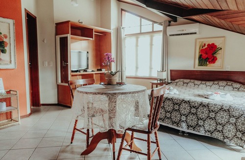 Lagoa da Conceicao Hotel | Pousada Colinas da Lagoa