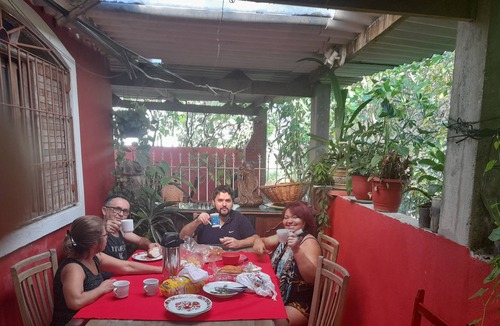 Balneario Gaivotas House | Pousada Crazy Hostel