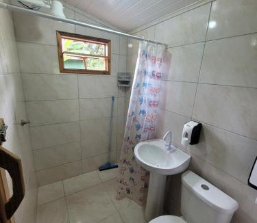 Paranagua Hotel | Pousada e Camping do Clodo