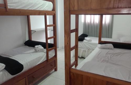 Vespasiano House | Pousada e Hostel Campo
