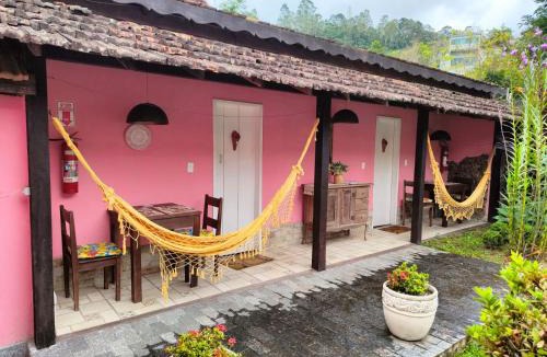 Sao Pedro da Serra Hotel | Pousada Lírio do Campo