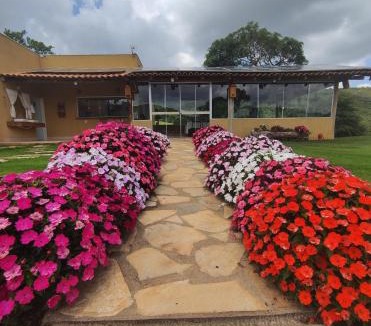 Guape Hotel | Pousada Mirante dos Ipês - Experiência Rural em Capitólio