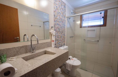 Aguas de Lindoia Hotel | Pousada Nefelibatas