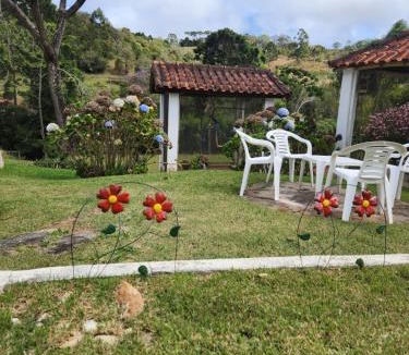 Cunha Hotel | Pousada Pedacinho do Céu -Chalé Familia