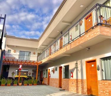 Praia da Armacao do Itapocoroi House | Pousada Villa Vantino