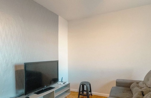 Zona 01 Apartment | Practical Apartment in Maringa - EV06-A