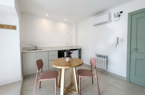 Azul Apartment | Practical studio apartment, semi-central location, with a garage.