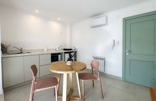 Azul Apartment | Practical studio apartment, semi-central location, with a garage.