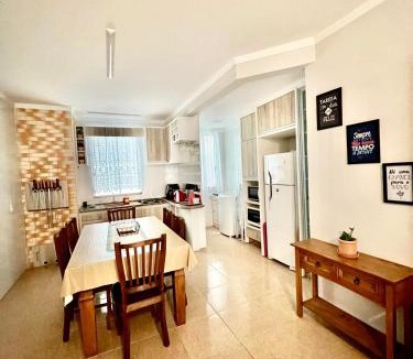 Governador Celso Ramos Apartment | Praia De Palmas, apartamento 2 quartos, completo próximo a praia e todo comercio