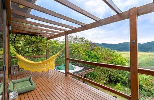 Pantano do Sul Villa | Praias, Piscina e Hidro muito conforto com vista