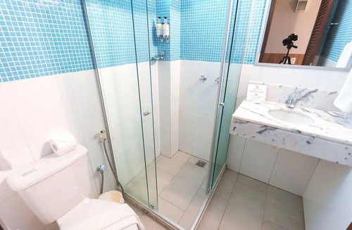 Vilas do Atlantico Hotel | Prime Spot | Relaxing Room for Business or Beach Getaway | Rooftop Pool