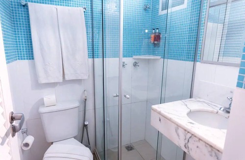 Vilas do Atlantico Hotel | Prime Spot | Relaxing Room for Business or Beach Getaway | Rooftop Pool