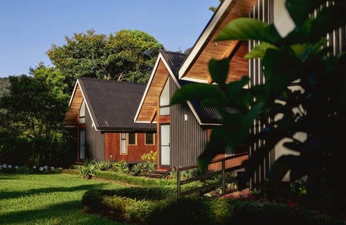 Bajos del Toro Cabin | Private Jacuzzi Mountain Retreat