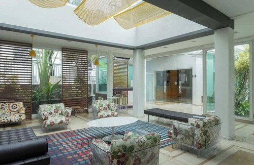 Zona Sul House | Private Suite with Amenities in Botafogo